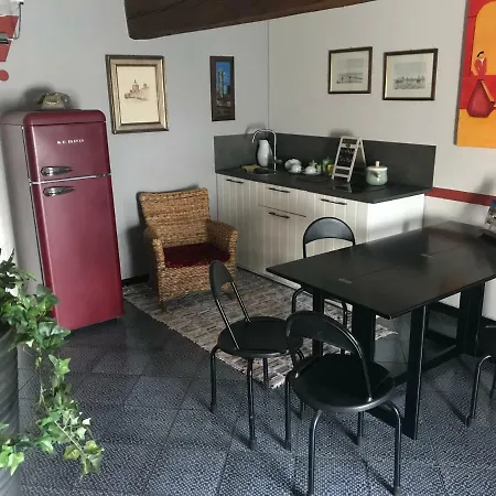 Mi Casa Tu Casa Panzió Pavia