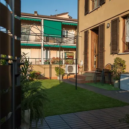 Mi Casa Tu Casa * Pavia