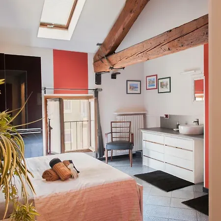 Mi Casa Tu Casa * Pavia