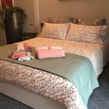 Mi Casa Tu Casa Bed & Breakfast