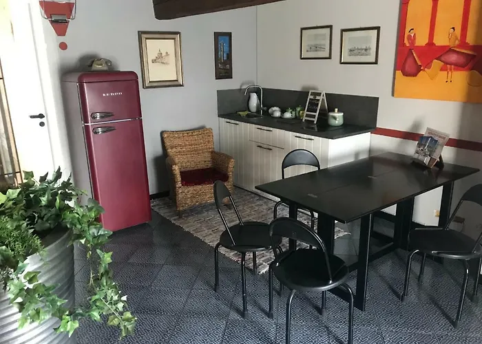 Mi Casa Tu Casa Panzió Pavia
